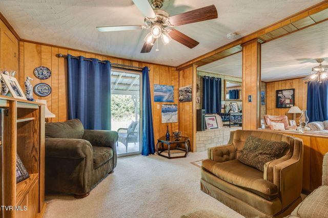 700 West Riverside Drive, Elizabethton, TN 37643