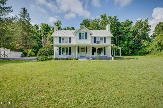 700 West Riverside Drive, Elizabethton, TN 37643