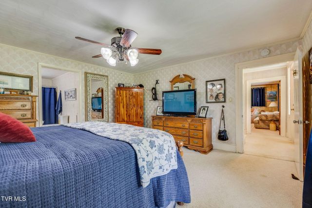 700 West Riverside Drive, Elizabethton, TN 37643