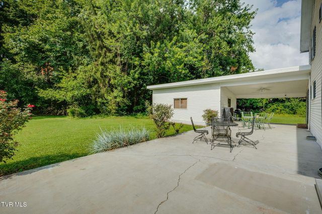 700 West Riverside Drive, Elizabethton, TN 37643