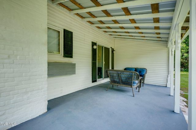 700 West Riverside Drive, Elizabethton, TN 37643