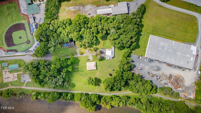 700 West Riverside Drive, Elizabethton, TN 37643