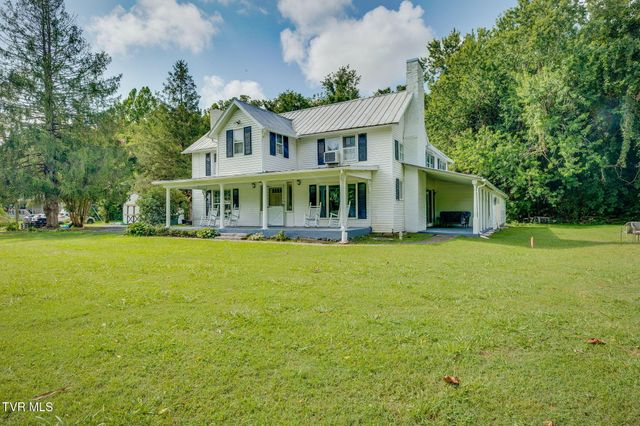 700 West Riverside Drive, Elizabethton, TN 37643