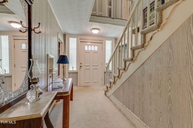700 West Riverside Drive, Elizabethton, TN 37643