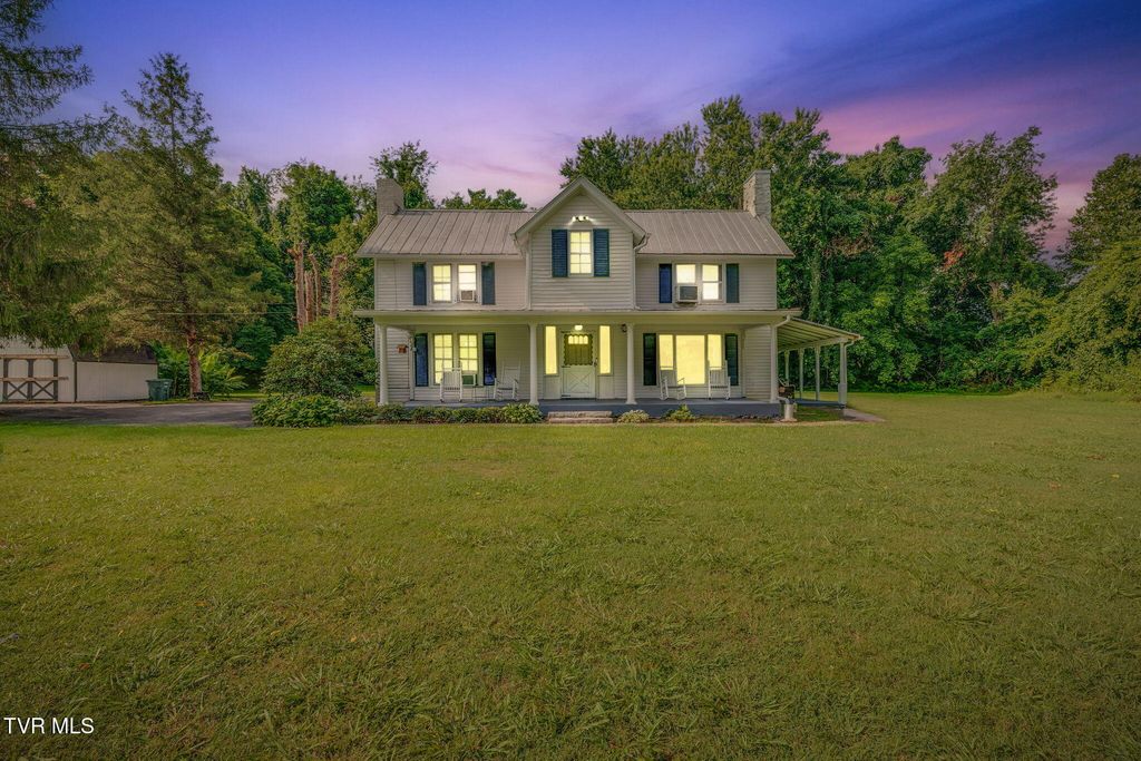 700 West Riverside Drive, Elizabethton, TN 37643