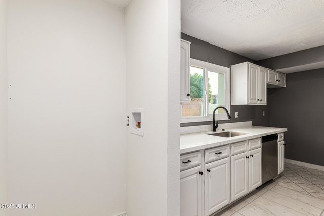 4310 W ROSE Lane, Glendale, AZ 85301