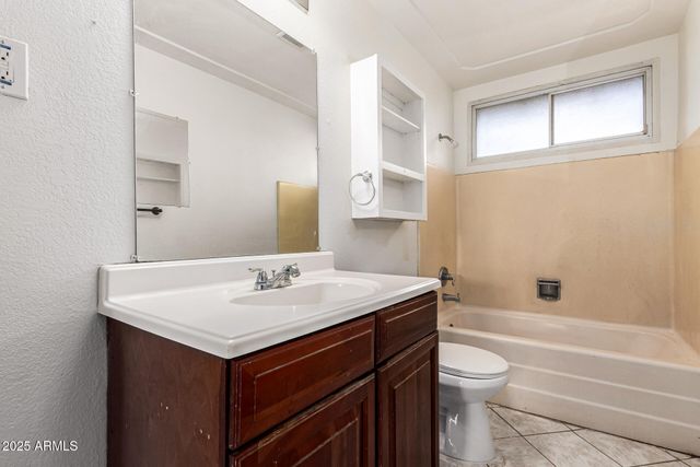 4310 W ROSE Lane, Glendale, AZ 85301