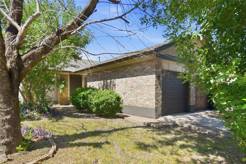 1918 Nicole CIR B, Round Rock, TX 78664