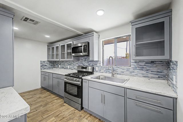 4805 S 35TH Drive, Phoenix, AZ 85041