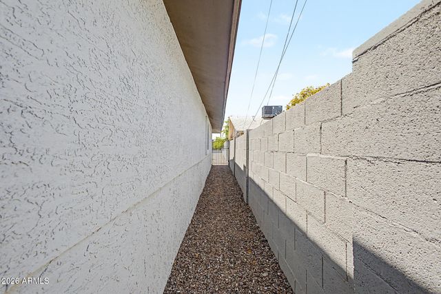4805 S 35TH Drive, Phoenix, AZ 85041