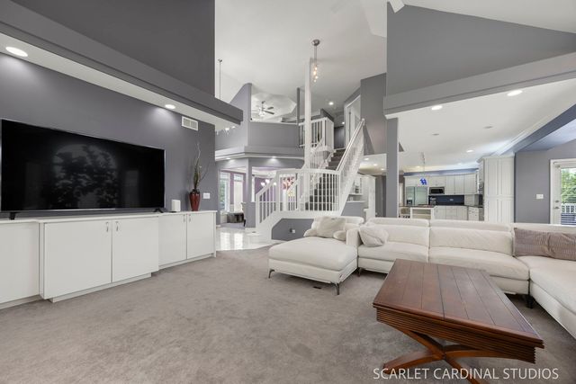 2239 Hillsboro Lane, Naperville, IL 60564
