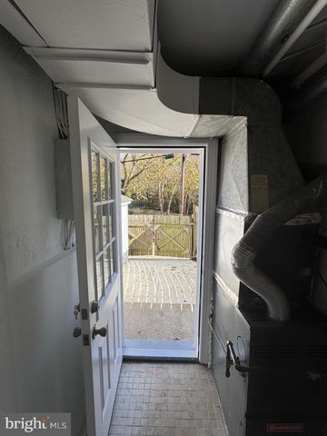 3739 MARK DR, Alexandria, VA 22305