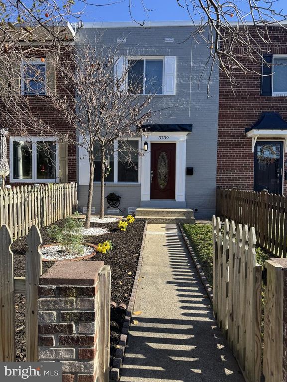 3739 MARK DR, Alexandria, VA 22305