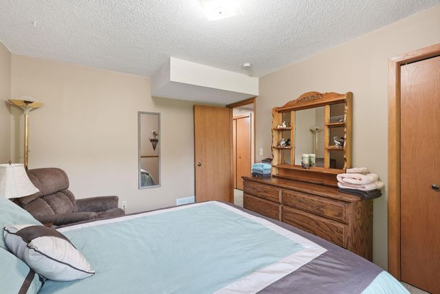 10760 Kumquat Street NW, Coon Rapids, MN 55448