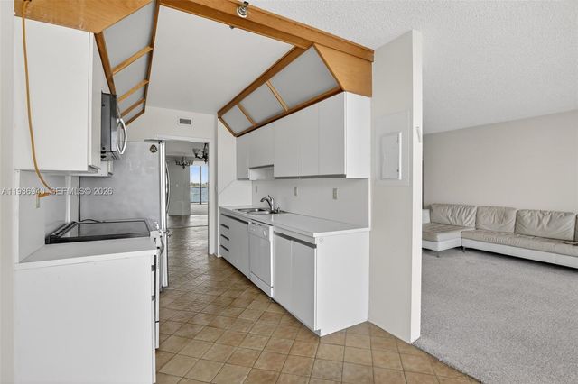 19707 Turnberry Way 7F, Aventura, FL 33180