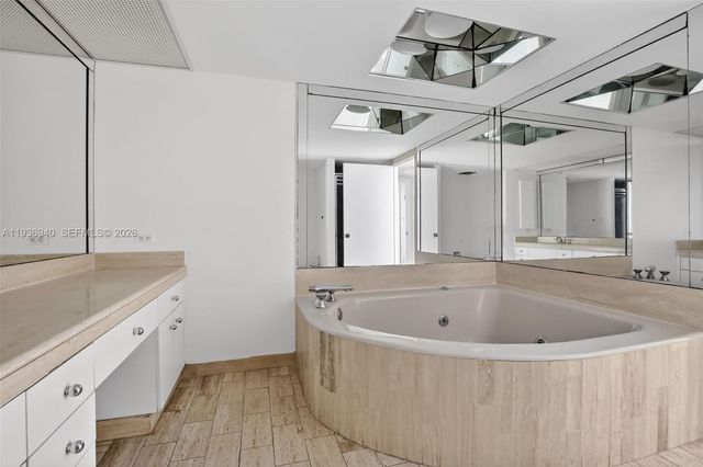 19707 Turnberry Way 7F, Aventura, FL 33180