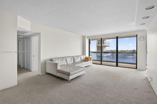 19707 Turnberry Way 7F, Aventura, FL 33180