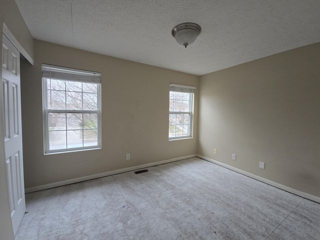 2843 Presidential Drive, Hebron, KY 41048