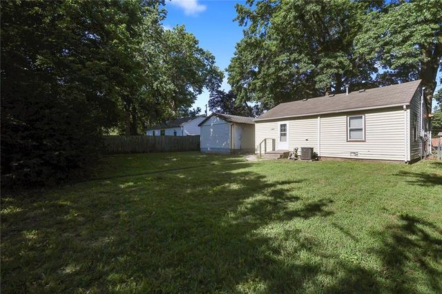 17 Hostetter Street, Buckner, MO 64016