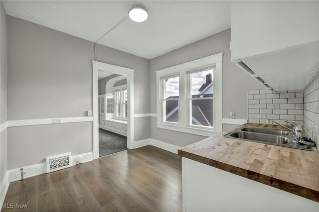 3610 E 140th Street, Cleveland, OH 44120