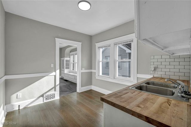 3610 E 140th Street, Cleveland, OH 44120