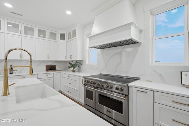 740 Dune Ridge Court, Holly Ridge, NC 28445