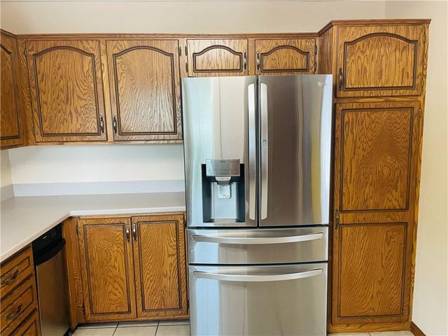 933 Park Avenue, Leavenworth, KS 66048