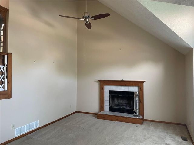 933 Park Avenue, Leavenworth, KS 66048