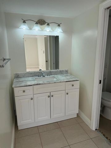 5520 NW 61st Street 205, Coconut Creek, FL 33073