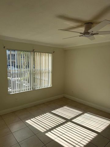 5520 NW 61st Street 205, Coconut Creek, FL 33073