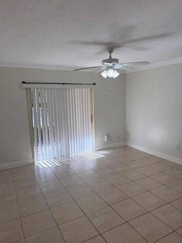 5520 NW 61st Street 205, Coconut Creek, FL 33073