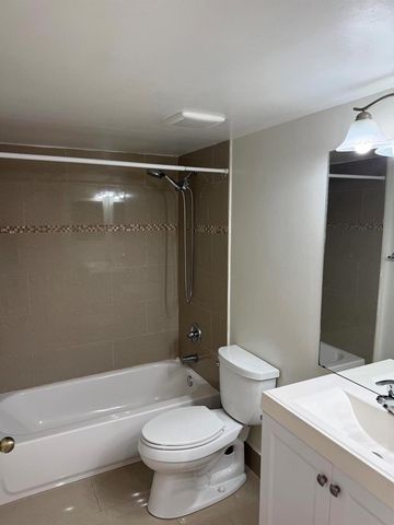5520 NW 61st Street 205, Coconut Creek, FL 33073