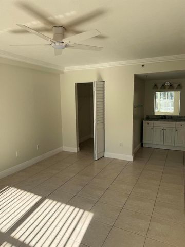5520 NW 61st Street 205, Coconut Creek, FL 33073