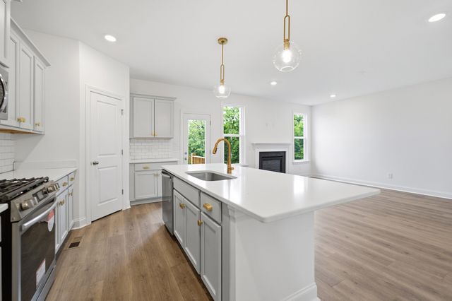 351 Van Conder Place, Hendersonville, TN 37075