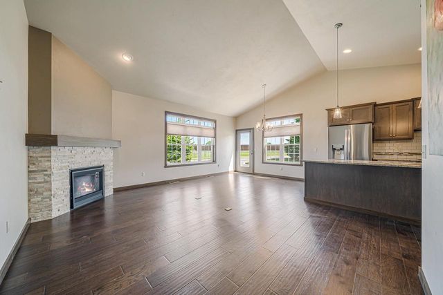 3758 N WAYSIDE LANE, Appleton, WI 54913