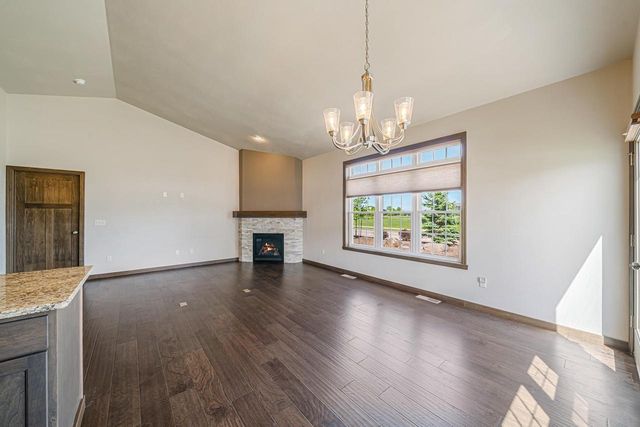 3758 N WAYSIDE LANE, Appleton, WI 54913