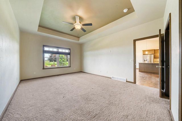 3758 N WAYSIDE LANE, Appleton, WI 54913