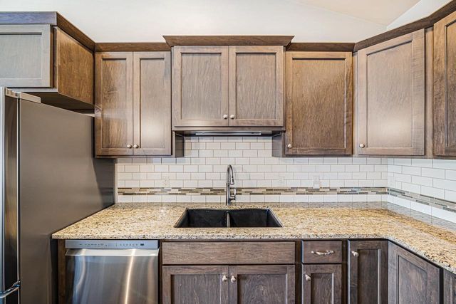 3758 N WAYSIDE LANE, Appleton, WI 54913