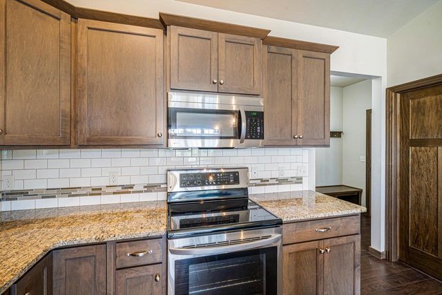 3758 N WAYSIDE LANE, Appleton, WI 54913