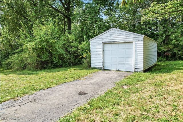 46 Matta Avenue, Youngstown, OH 44509