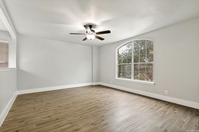 8034 SHUMARD OAK DR, San Antonio, TX 78223