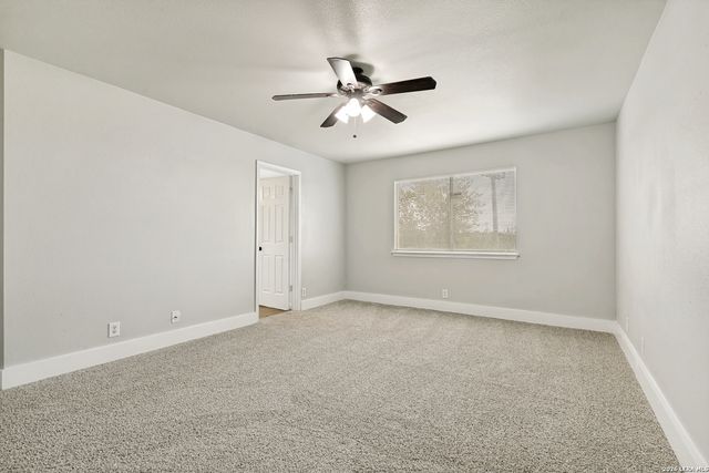 8034 SHUMARD OAK DR, San Antonio, TX 78223