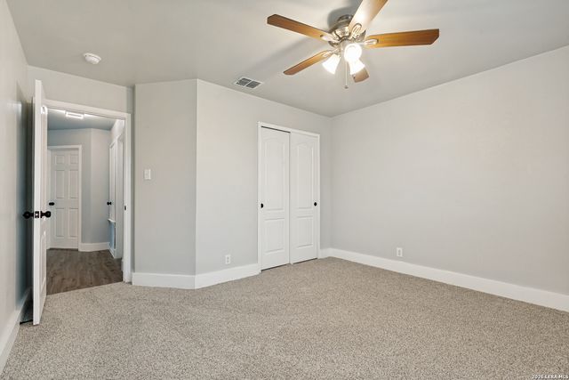 8034 SHUMARD OAK DR, San Antonio, TX 78223