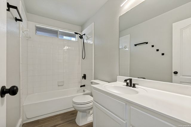 8034 SHUMARD OAK DR, San Antonio, TX 78223