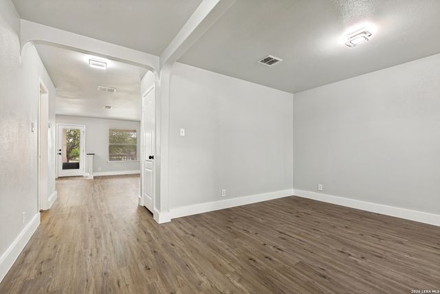 8034 SHUMARD OAK DR, San Antonio, TX 78223