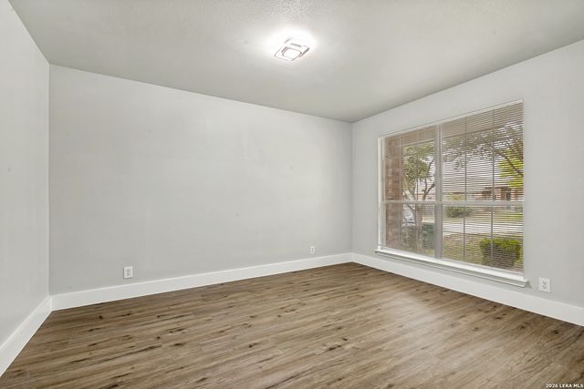 8034 SHUMARD OAK DR, San Antonio, TX 78223