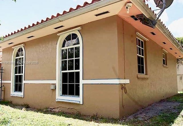 601 NW 97th St 601, Miami, FL 33150