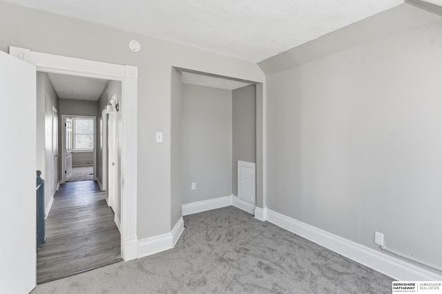 2207 N 16th Street, Omaha, NE 68110