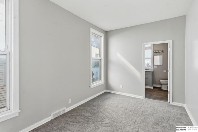 2207 N 16th Street, Omaha, NE 68110