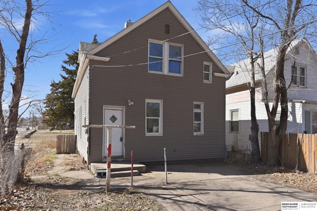 2207 N 16th Street, Omaha, NE 68110
